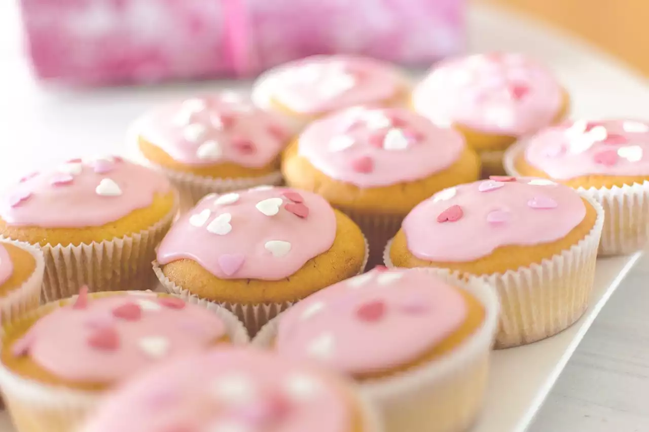 Des façons créatives de servir des cupcakes d'anniversaire
